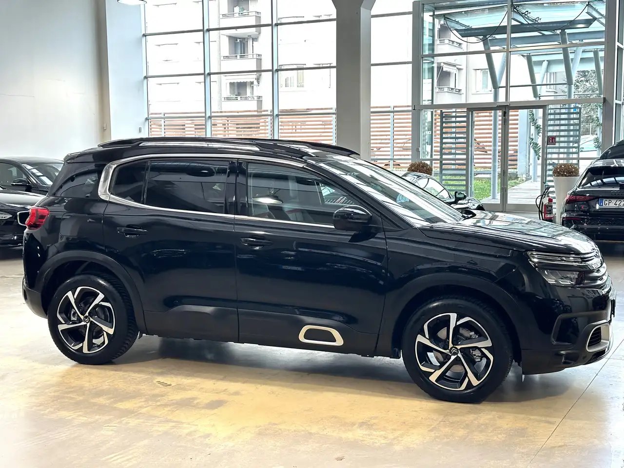 Senetle Araba Galeriden Almak: Avantajları ve Dezavantajları